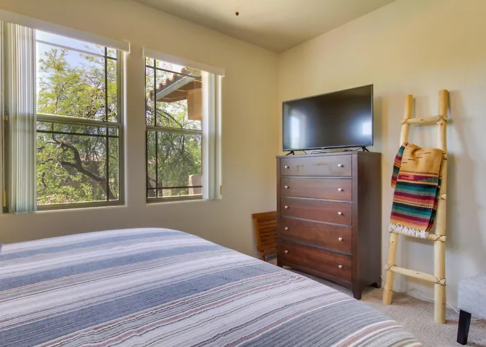 Work Or Play! Resort-style Retreat *