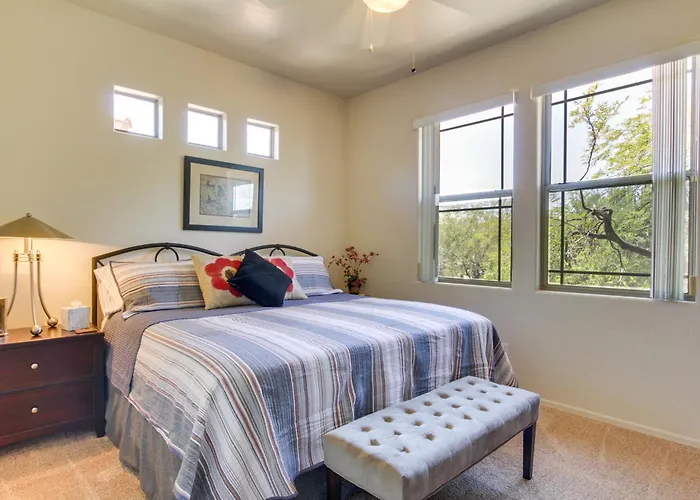 Work Or Play! Resort-style Retreat Dom wakacyjny Scottsdale