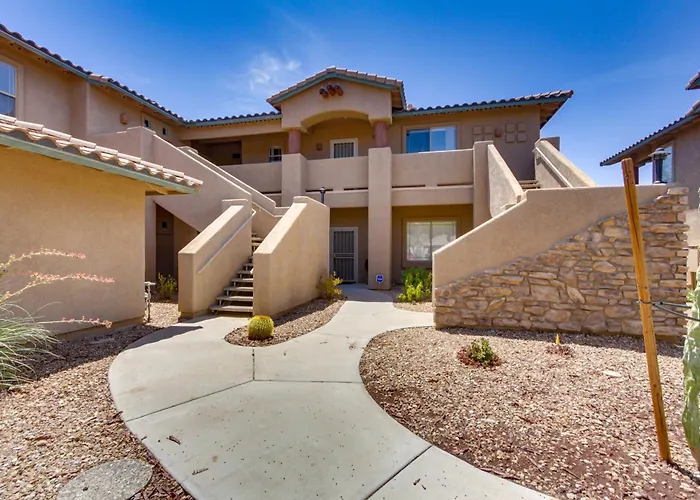 Work Or Play! Resort-style Retreat *